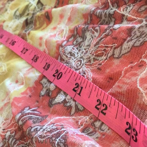 Vine Street, sheer, lightweight, hoodie style, zippered front topper. - Picture 8 of 9